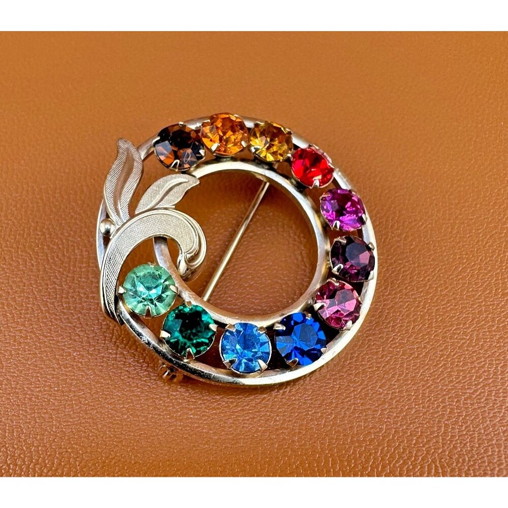 Vintage Van Dell GF Brooch Multicolor Rhinestone Rainbow Circle Wreath Signed - Picture 2 of 10